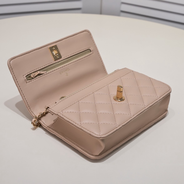 シャネルバッグ内部構造